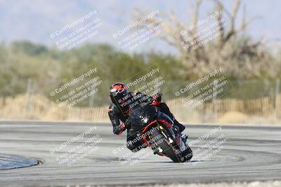 media/Dec-01-2025-Moto Forza (Mon) [[2daa91e15f]]/2-Intermediate Group/Session 3 (Turn 3)/